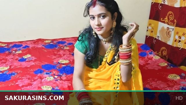 Inviting Desi Mast Maal Home and Stripping Her Saree for Wild Sex