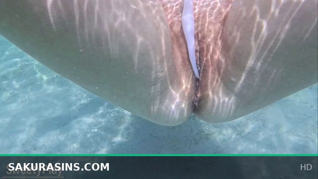 Underwater Creampie with Open Pussy and Intense Cum Inside