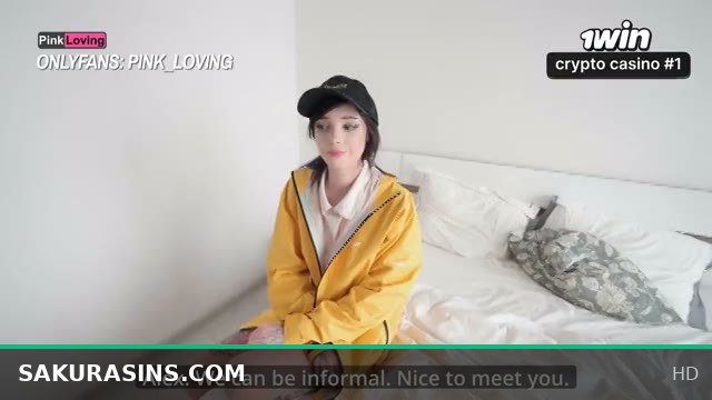 Courier Girl Masturbates and Squirts on Pizza Before Delivering It to Customer - PinkLoving