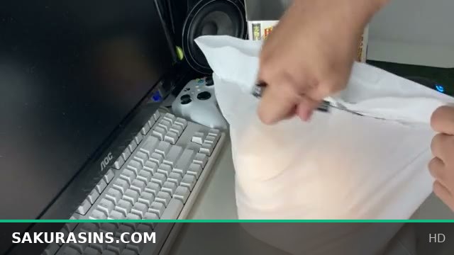 Rika Mari Unboxes New Silicone Sex Doll Onahole Fleshlight for Intense Pussy Play